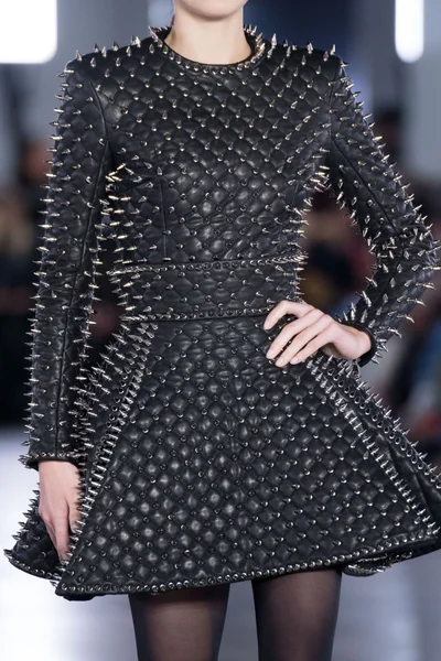 Look 13